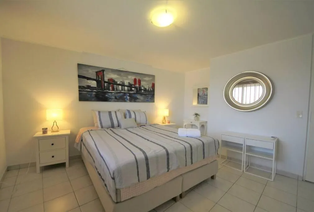 Paradera Paradise - Your Ultimate 5-Bedroom Getaway 0*,